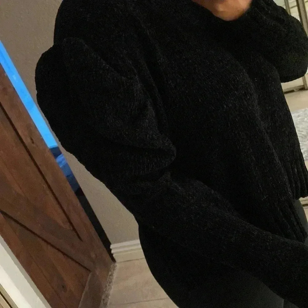 POL Soft knit gathered sleeve sweater​ - Picture 4 of 4